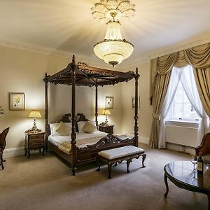 Double Room Four Poster Bed